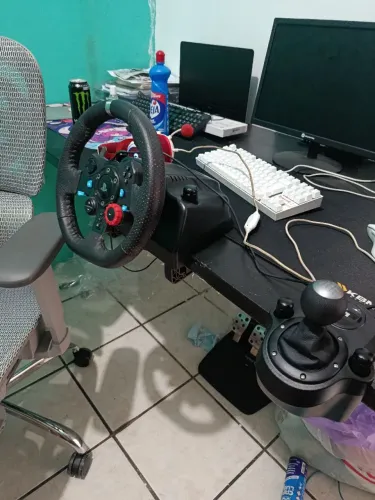 Vendo volante g29 completo