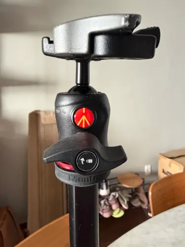 Tripé Manfrotto Befree Advanced + Cabeça Ball Head - Pouco Uso