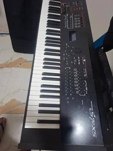 Teclado Yamaha S70XS
