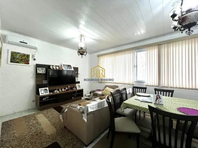 Casa a venda, belo investimento para locação!!
