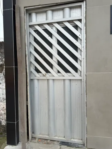 Portão de alumínio