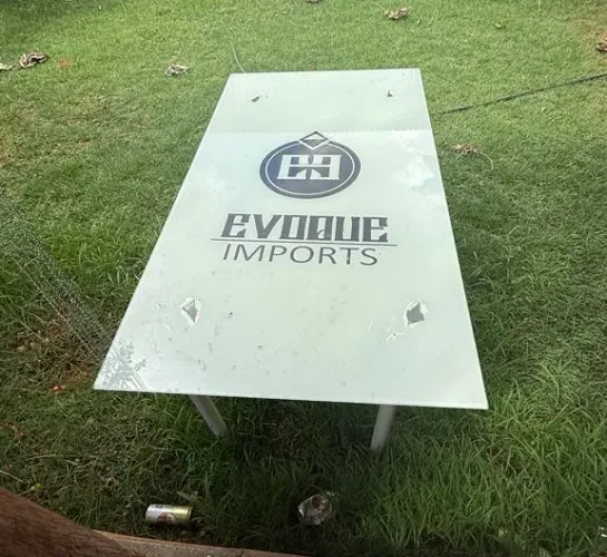 Mesa Vidro pe de ferro 210x105 cm