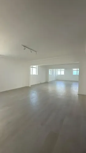 Apartamento à venda no Edifício Núbia, na Avenida da Paz, com 300 m² de área privativa, na