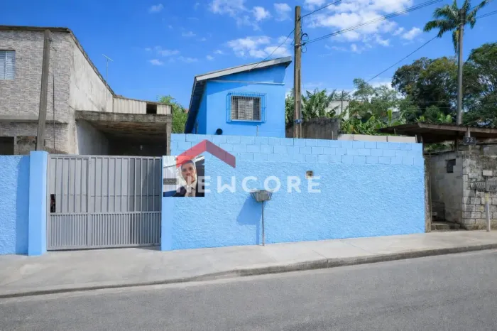 Casa de Vila em Rua São Bernardo - Vila Louro - Embu-Guaçu/SP