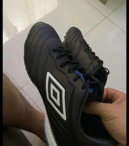 Chuteira society umbro Tocco iii pro Bumb 42/43