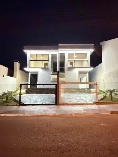 Sobrado novo para venda com 3 dormitorios em Campos Novos SC