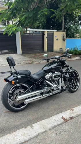 Harley-Davidson Breakout 2019 - Impecável