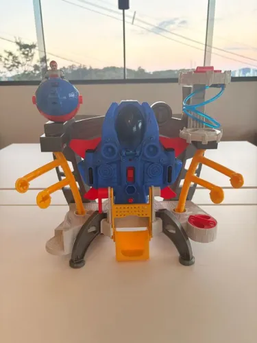 Nave Imaginext com Base e 1 Boneco - Usado em Ótimo Estado