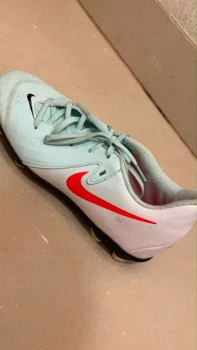 Chuteira Nike Phantom Gx II club campo tamanho 38