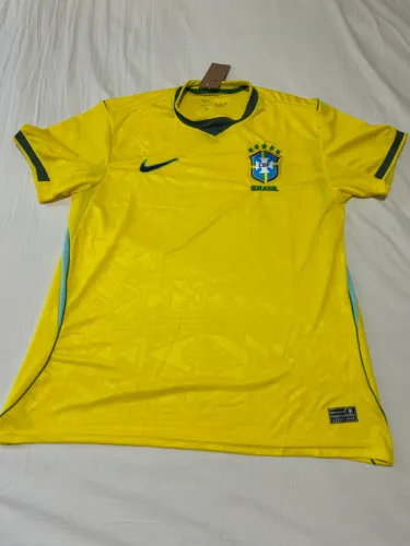 Camiseta Seleção Brasileira - Tamanho GG (veste G)