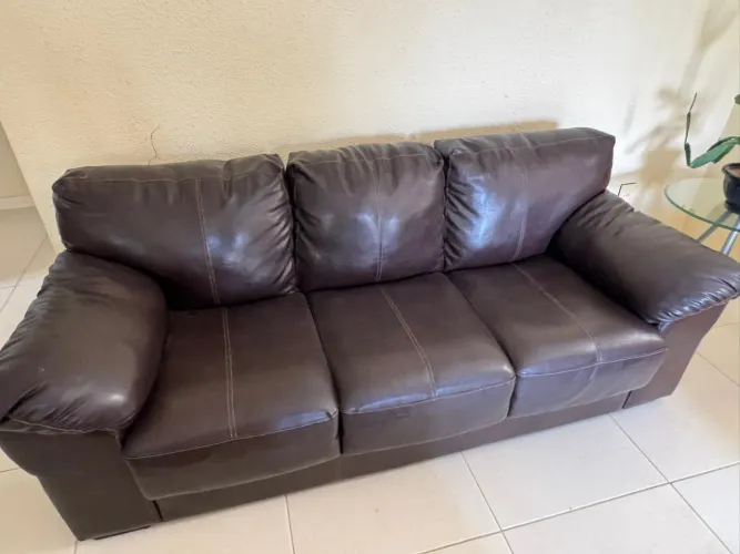 Sofá em courino