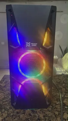 GABINETE DE PC GAMER