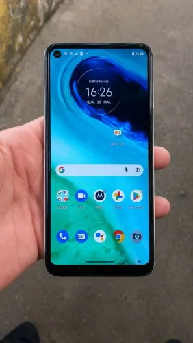 Moto G8