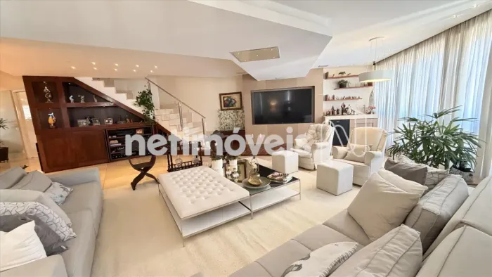 Cobertura Duplex a venda na Praia da Costa Vila Velha ES. Esbanja amplitude e bem estar.