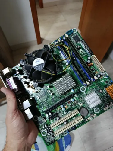 Placa mãe, retirar peças