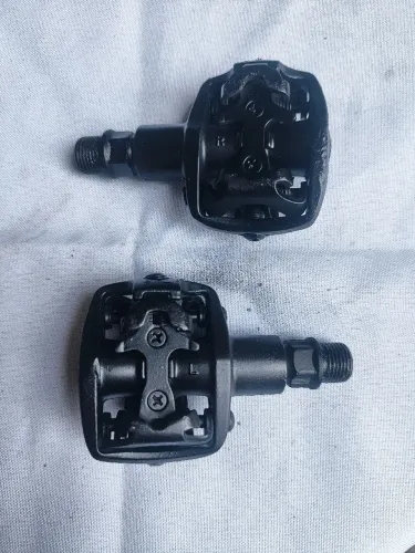PEDAL CLIP