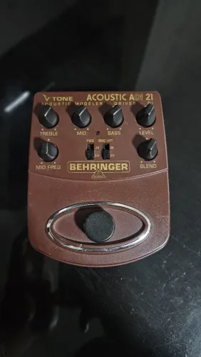 Pedal Acoustic ADI21 Behringer