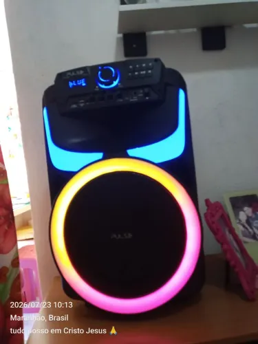 Vendo uma caixa de som por 500$