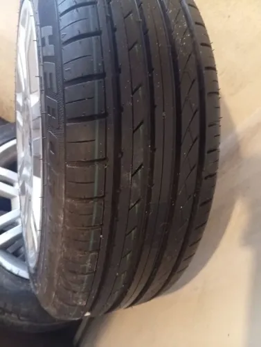 Vendo roda aro 16 com pneu novo