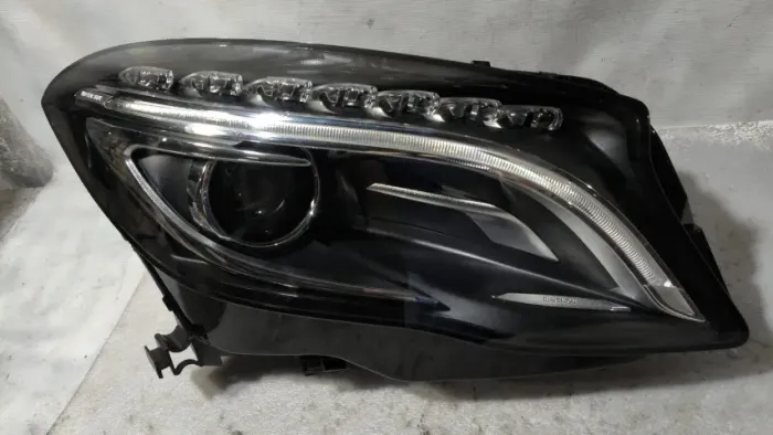farol mercedes GLA 2015 original