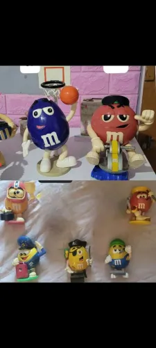Lote 7 bonecos M&MS dispenser de bombons coleção baleiro mms 