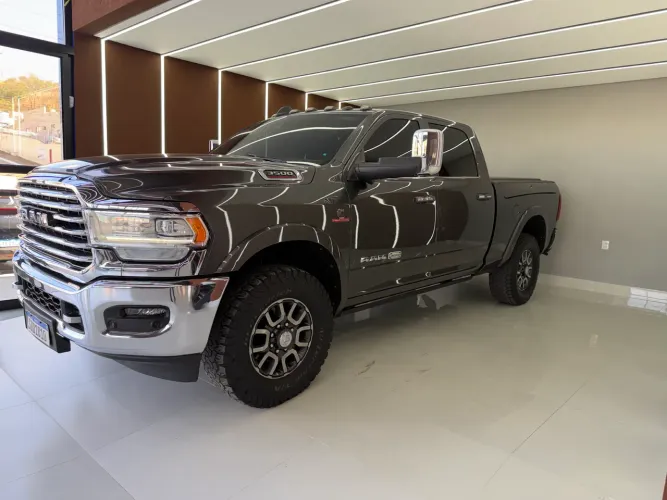 Ram 3500 Limited Longhorn 6.7 TB CD Diesel 2022