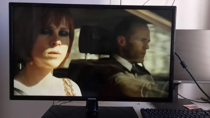 TV Samsung 32" HD UN32F4200AG (não smart)