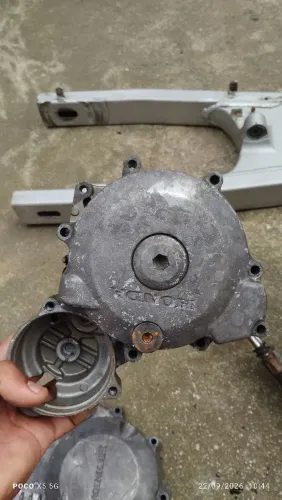 Tampas laterais CBX Twister, balança, e radiador de óleo, caixa filtro de ar.