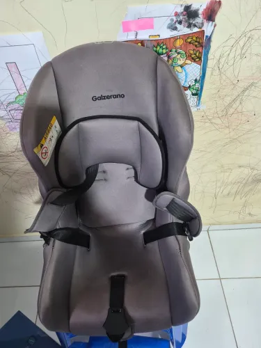Cadeirinha de segurança para bebês R$ 225,00