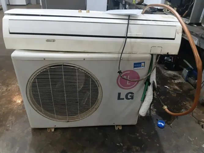 Vendo Ar condicionado 24 BTUS FUNCIONANDO perfeitamente 