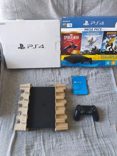 Ps4 Slim 1TB completo 1 jogo de brinde leia o anuncio