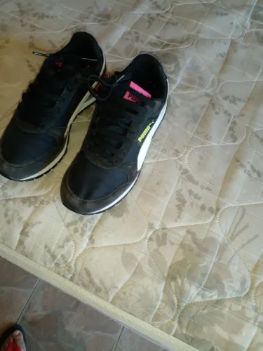 Tenis fem. marca puma original n. 36 . bem conservado.