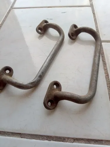 Caminhão Antigo Mercedez LP 321 Maçaneta Puxador Cabine 