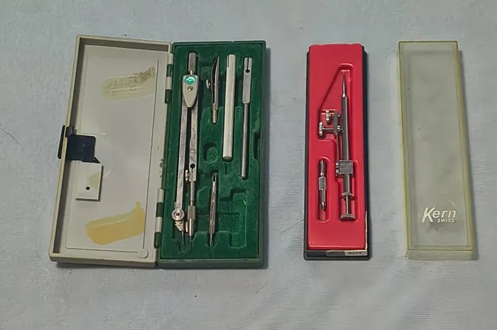 Par de compasso vintage .  Faber - Castell e Kern swiss