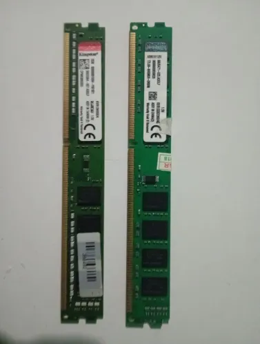 Vendo kit com 2 memórias RAM Kingston DDR3 de 4gb cada , totalizando 8 funcionando normal