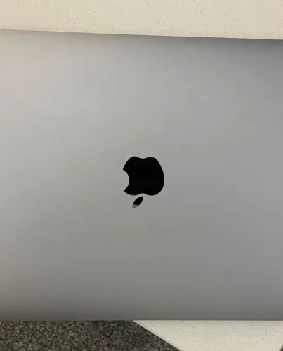 MacBook Pro 2020 8GB- 256GB SSD
