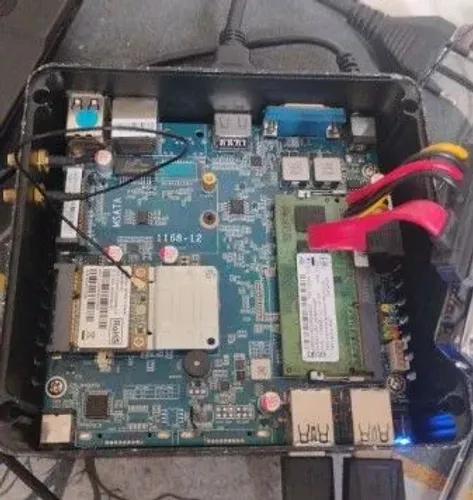 Mini PC i5 5200U 4gb de ram e HD de 1T