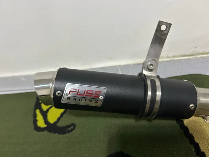 Escapamento esportivo FUSE RACING de inox MT03 e R3 com DBKiller e chave de remoção 