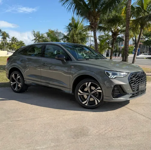 Audi Q3 SPB Perf. Black 2.0 TFSI Tipt. Quat. 2024