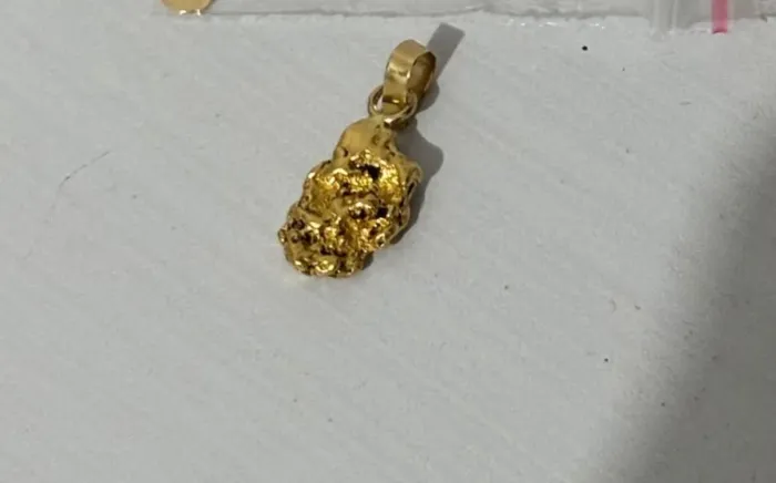 Pingente de ouro (24k) 2.7g