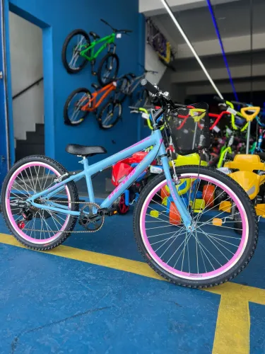 Bicicleta aro 24 - Azul bebê com rosa