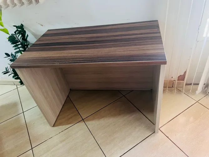 Mesa de escritório de MDF