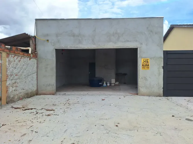 Sala comercial (sem acabamento), c/ banheiro, em frente ao futuro Plateau D'or Open Ma