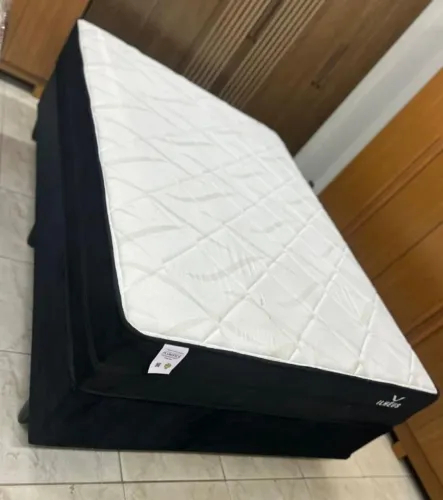 Colchão de Casal Molas ensacadas - Novo- De 1.699,99 por 999,99 Pix