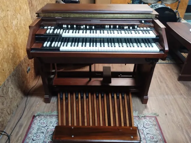 Órgão Hammond Mod C3