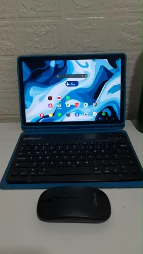 (NEGOCIÁVEL) Tablet A9+ 1 ano de uso + mouse e teclado