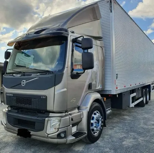 Volvo vm 270 athor 6x2 ano 2014 único dono