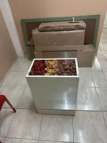 Desapego mesa de jantar.