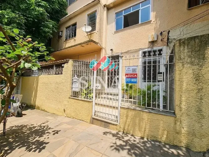 Apartamento Com 2 Quartos e Varanda em Irajá