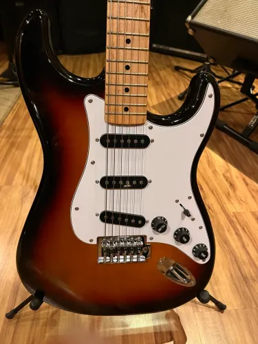 GUITARRA VGT SÉRIES - SX CUSTOM HANDMADE